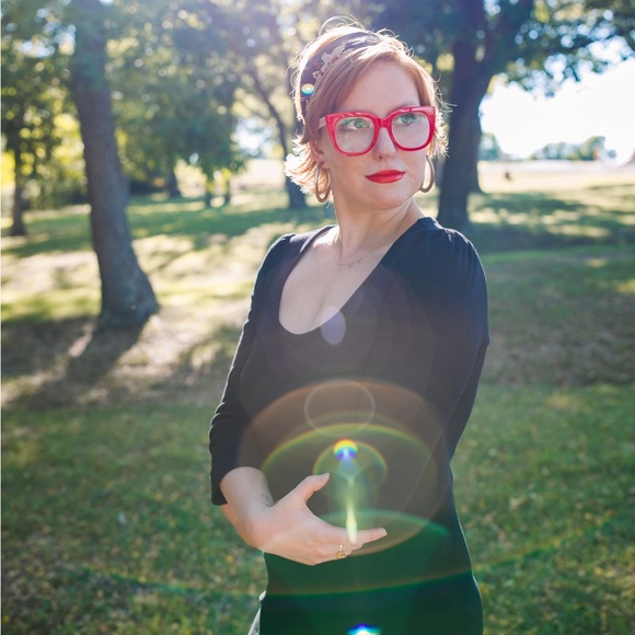 Meet your Posher, Meg - Picture 1 of 1